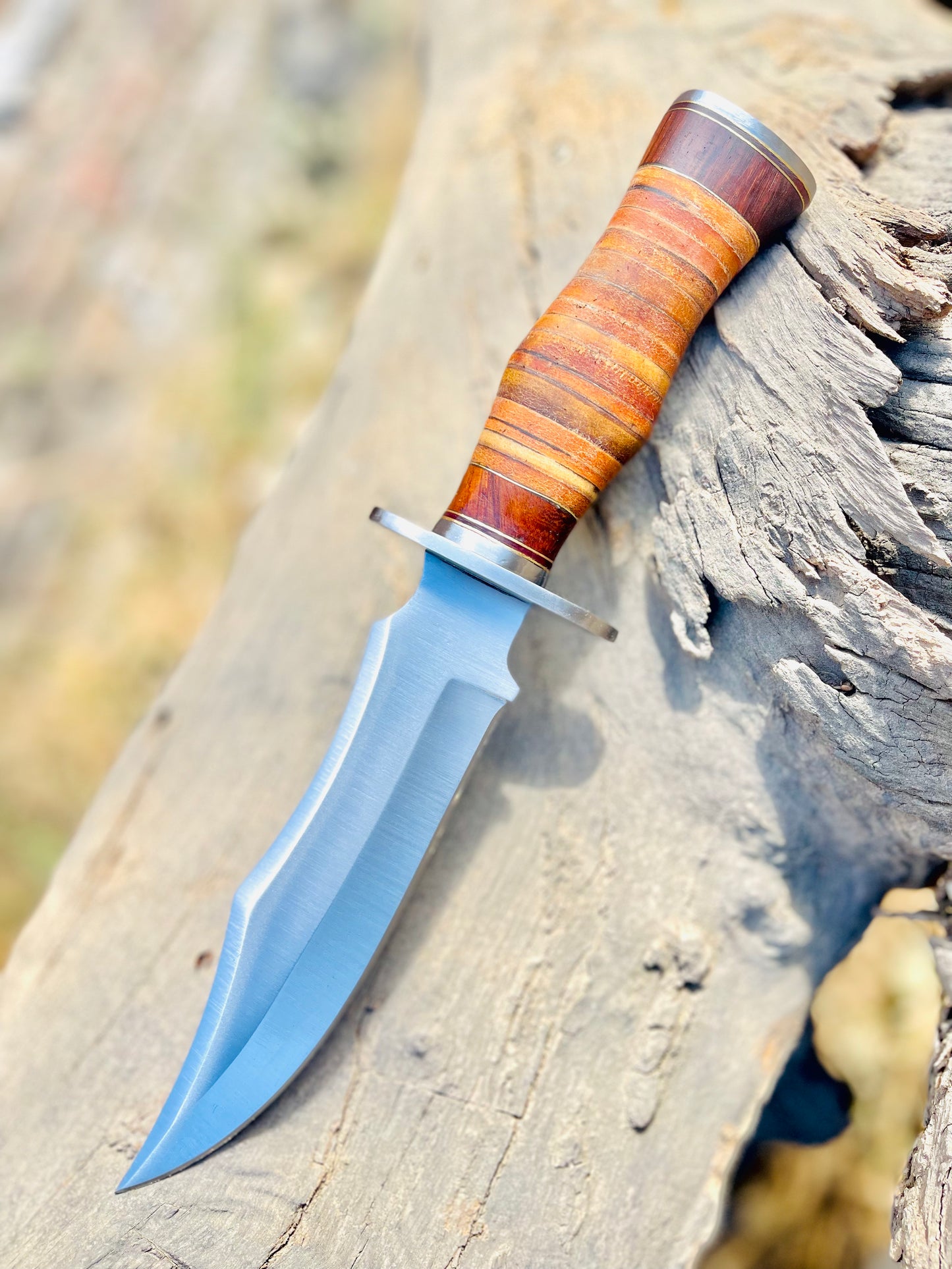 NOORAKI Handmade Hunting Bowie Knife with Leather & Rosewood Handle – D2 Steel Blade, 12 Inches Total Length