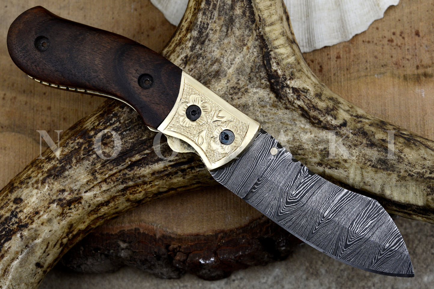 Handmade Damascus Steel EDC Pocket Folding Knife with Stunning Blade Pattern