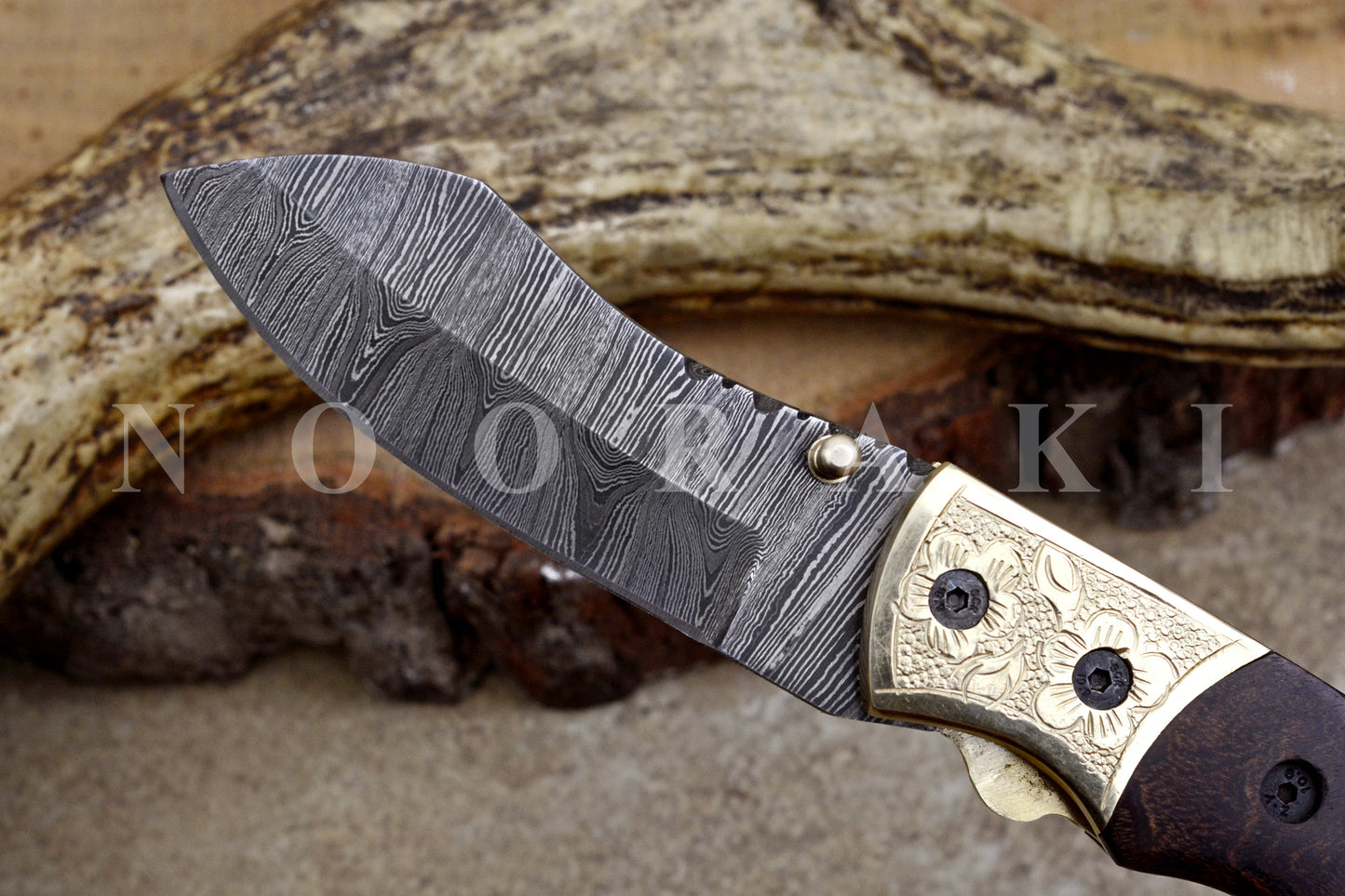 Handmade Damascus Steel EDC Pocket Folding Knife with Stunning Blade Pattern