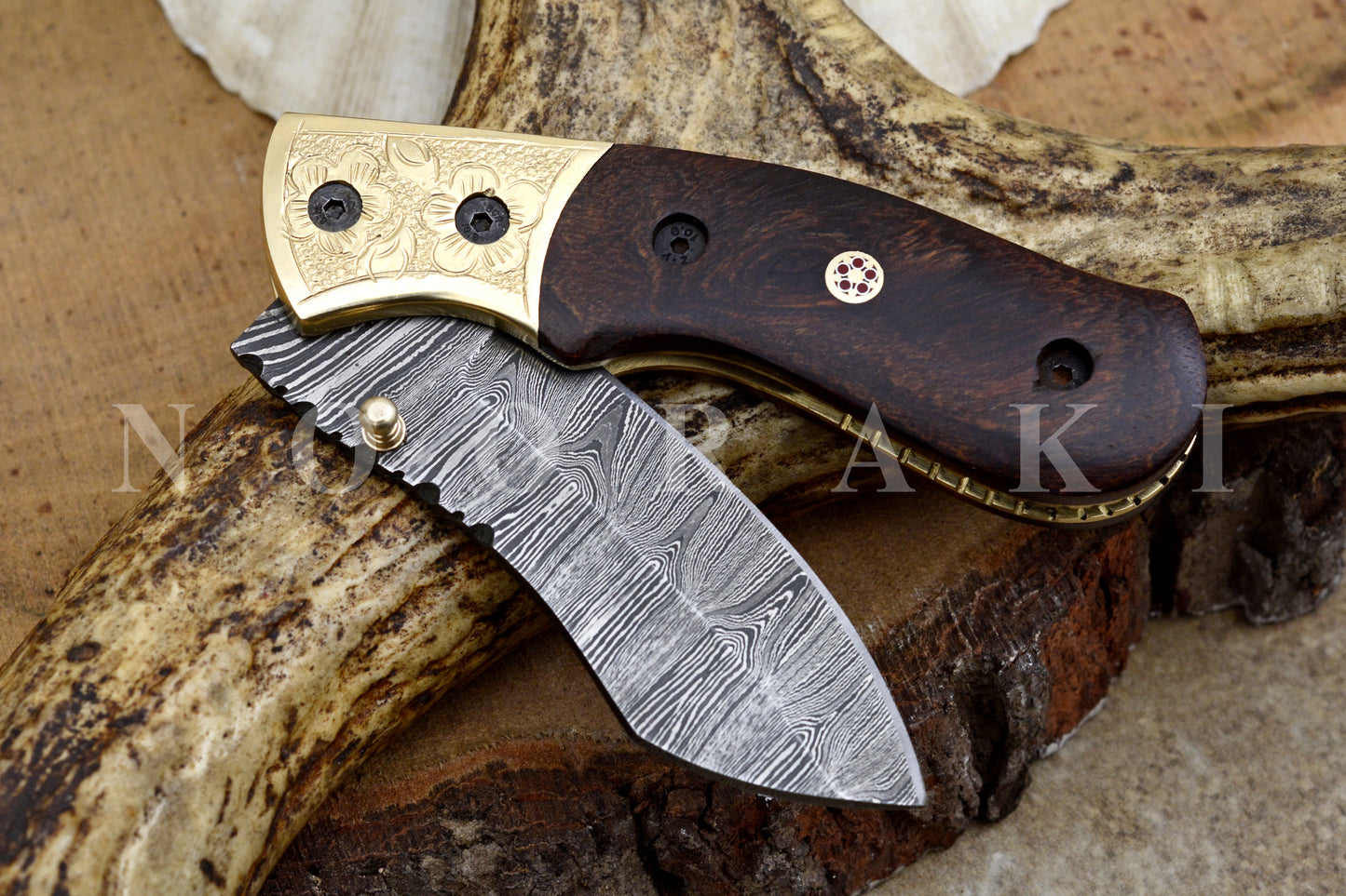 Handmade Damascus Steel EDC Pocket Folding Knife with Stunning Blade Pattern