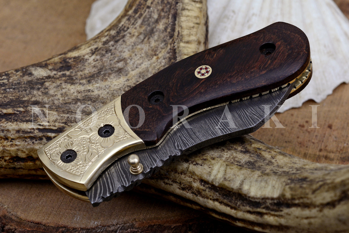 Handmade Damascus Steel EDC Pocket Folding Knife with Stunning Blade Pattern