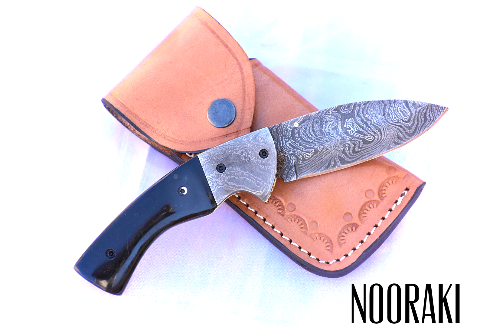 Handcrafted Damascus Steel Hunting Knife with Buffalo Horn Handle main image 0