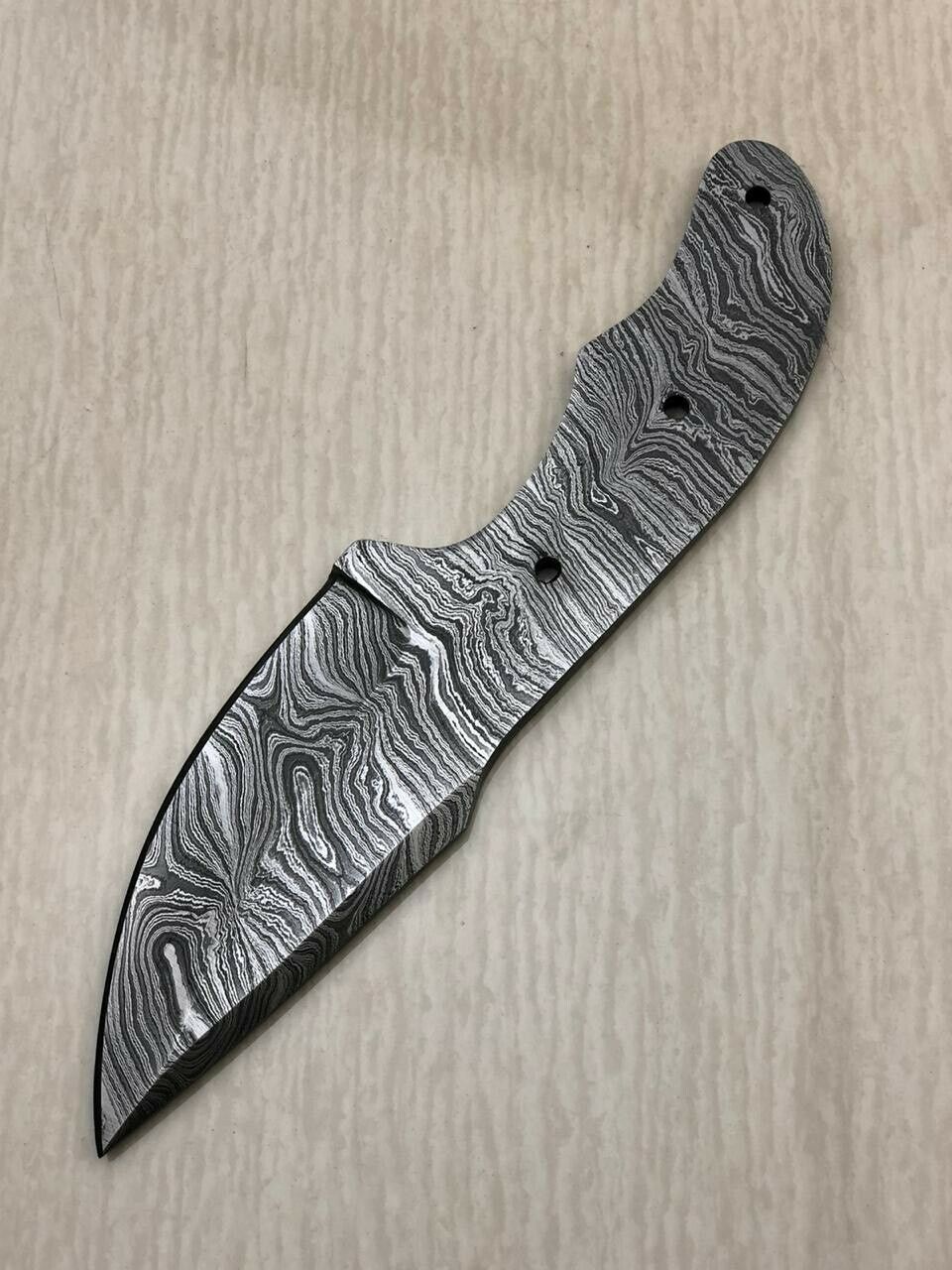 Blank Blade Damascus Steel Skinner Knife